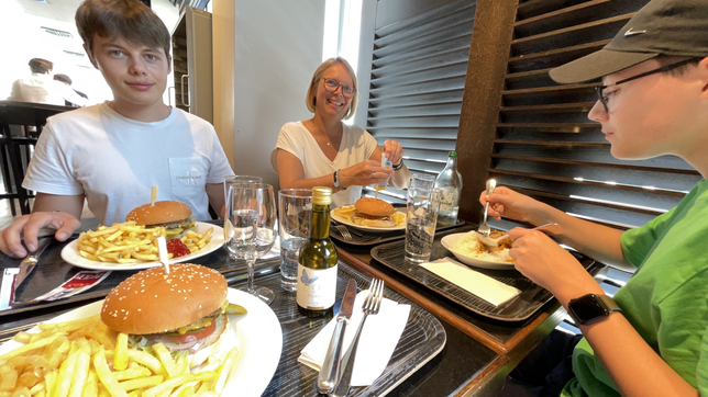 Geheimtipp: Im Kaufhaus Jelmoli gibt es (fast) preiswerte Restaurants.