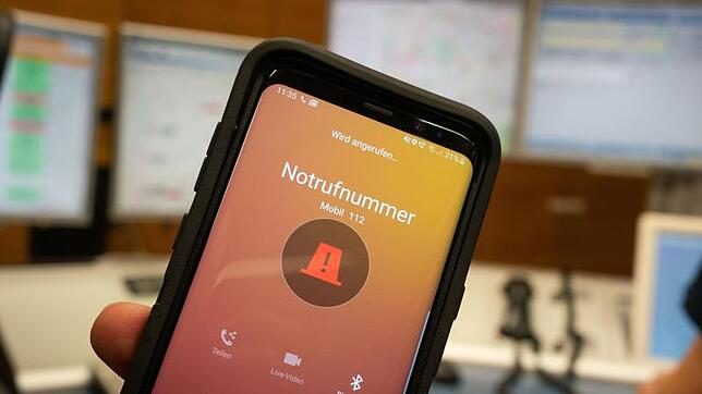 Die Notruf-Funktion auf Smartphones kann Leben retten. Doch manchmal möchten Nutzer das Feature deaktivieren. Wir verraten, wie das geht.