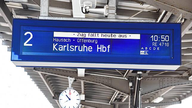 Wer auf der Schwarzwaldbahnstrecke von Villingen nach Karlsruhe will, muss sich am Mittwoch und Donnerstag andere Verkehrsmittel suchen. ...
