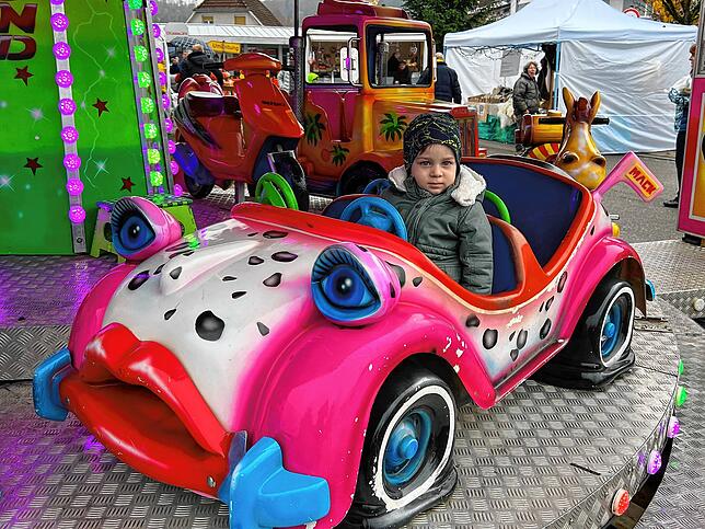Die kleinen Besucher dürfen sich auf viele spannende Erlebnisse freuen. Das Kinderkarussell kommt bei den Kids in jedem Jahr gut an.