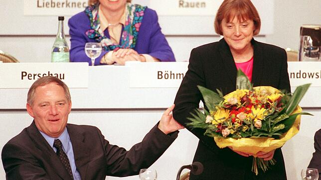 Bild : 29 Jahre in der Politik: Das waren Merkels Schritte auf dem Weg zur mächtigsten Frau der Welt