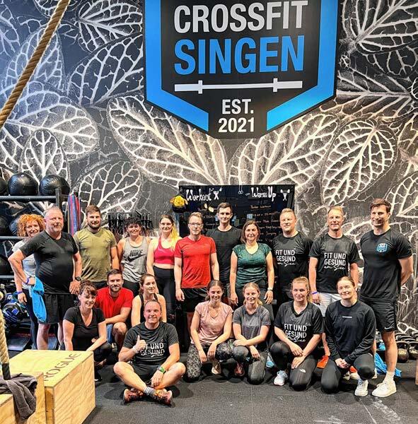 Bei Crossfit wird gemeinsam mit passenden Übungen für jeden Teilnehmer trainiert. Die Fit-und Gesund-Gruppe hat es getestet.