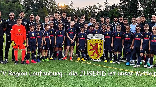 Der Jugendförderverein Laufenburg will sich für seine Spieler im Alter von drei bis 18 Jahren neue Trikots und Teamsportausstattung ...