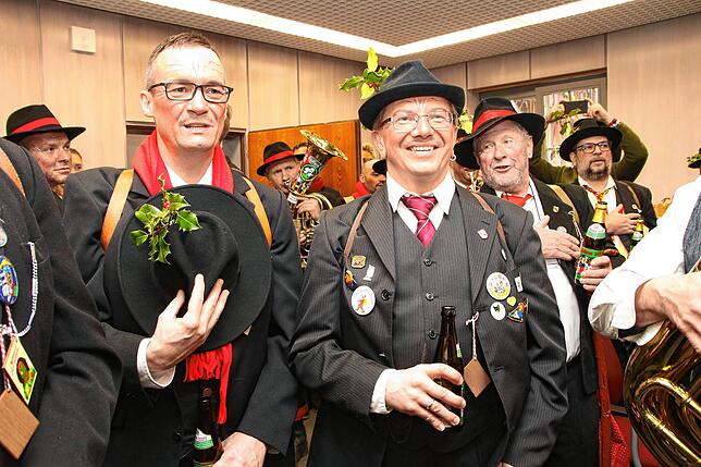 Natürlich durfte das Badner Lied, gespielt von der Wäldermusik, im Rathaus nicht fehlen.