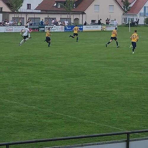 Hensler mit der Chance