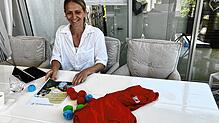 Carola Sättele bereitet das spielerische Material zum Thema Blutkreislauf auf. Am 20. September macht sie beim Weltkindertag in Hüfingen ...