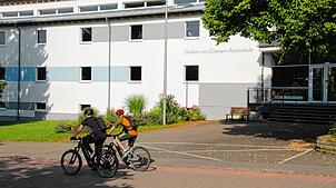 Ein Gerücht über eine Gefahrenlage an der Grafen-von-Zimmern-Realschule in Meßkirch sorgte unter den Eltern für eine große Beunruhigung.