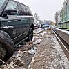 Ein Range Rover ist am Mittwochmittag auf der B&nbsp;31 bei Friedrichshafen von der Fahrbahn abgekommen.