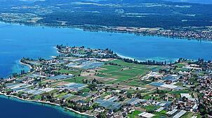 Hier links am Westende der Insel Reichenau, etwa in der Mitte, befinden sich die Geltungsbereiche des Bebauungsplans ...
