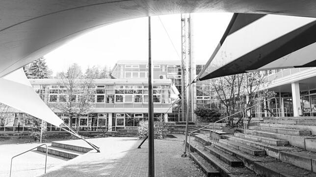 In den 1970-er Jahren ein Vorzeigeprojekt: Die Geschwister-Scholl-Schule, hier eine undatierte Aufnahme, galt landesweit als ...