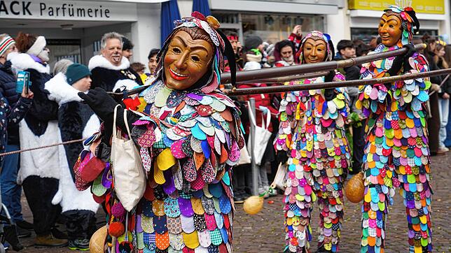 Bild : Bilder vom Narrentreffen in Waldshut: 3800 Hästräger ziehen durch die Innenstadt