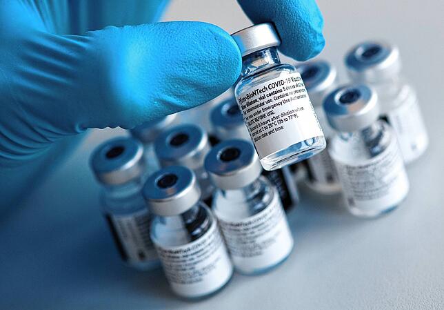 Corona-Impfstoff von den Herstellern Biontech und Pfizer am 19.01.2021. Die Impfungen gegen Covid-19 sind in Deutschland flächendeckend ...