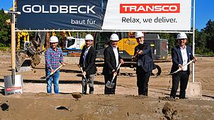 Spatenstich für ein 40-Millionen-Projekt (von links): Bauleiter Simon Rommen, Projektleiter Alexander Schöpf (beide Goldbeck), ...