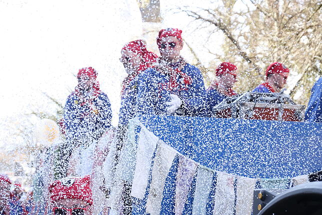 Bild 26: Bilder vom großen Fasnet Samschdig-Umzug der Poppele-Zunft (1)