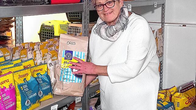 Beate Grundmüller ist eine der sechs Gründerinnen der Tafel für Tiere. Die Einrichtung hilft bedürftigen Tierhaltern.