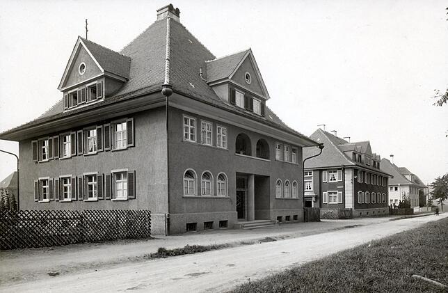 Auch zwei Häuser am Hindenburgring gehören der BBG.