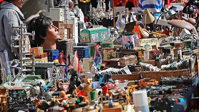 Der Flohmarkt soll 500 Meter (beidseits) lang sein. Symbolfoto: Pixabay/Kikos