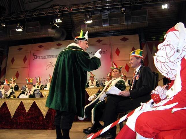 2007: Der Beklagte hieß Günther Oettinger und Warndorf hatte ihm offenbar eine Menge zu sagen.