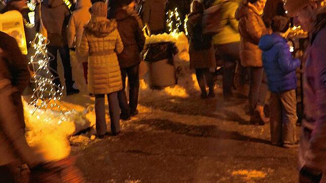 Schnee und Lichter &ndash; der diesjährige Lichterabend in Watterdingen war eine ganz besondere Veranstaltung. Trotz Kälte und Schnee ...