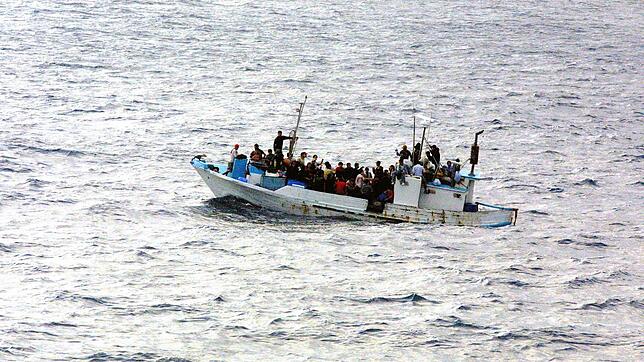 Die Diskussion um die Bootsflüchtlinge auf dem Mittelmeer geht weiter. Hilfsorganisationen schließen sich jetzt dem SPD-Antrag an, ...