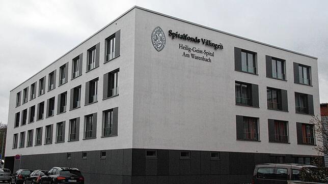 Quaratänemaßnahmen im Heilig-Geist-Spital am Warenbach in Villingen: Gestern wurde bekannt, dass eine Mitarbeiterin positiv auf Corona ...
