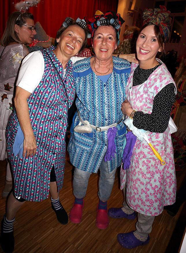Bild 25: Bilder der Frauenfasnacht der katholischen Frauengemeinschaft Tiengen