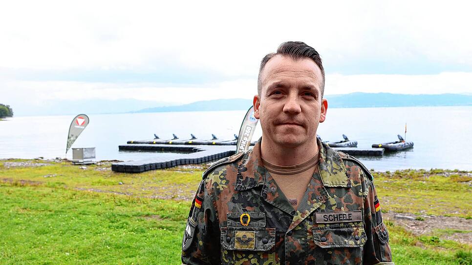 Für Hauptfeldwebel Marc Scheele ist es der 94. Fallschirmsprung.