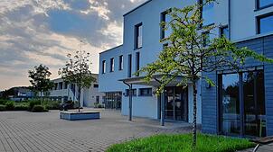 Der Gemeinderat Wutöschingen hat der Anschaffung von 133 iPads für die Alemannenschule (Bild) zugestimmt. Kostenpunkt: rund 85.000 Euro. ...
