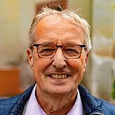 &bdquo;Wir überlegen auch, in einigen Gemeinden den Gottesdienst von der Kirche in den Pfarrsaal zu verlegen&ldquo;, erklärt Pfarrer ...