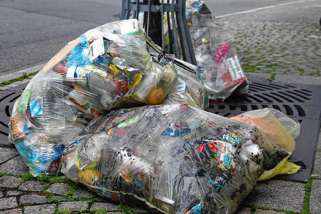 Wann Werden Die Gelben Säcke Abgeholt Singen: Ab 2021 im 14-tägigen Rhythmus: Die Gelbe Säcke sollen in