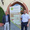 Im Einsatz für die Wärmewende: Martin Völkle, Energieagentur Südwest (links), und Bürgermeister Ulrich Krieger. Bild: Anna-Lena Lauber