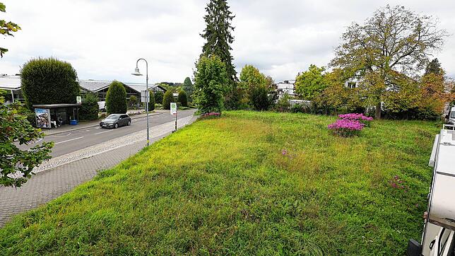 Hier soll eine Baugruppe ein Haus für mindestens drei Familien errichten können: Die Stadt verkauft ein Grundstück am Rand von ...
