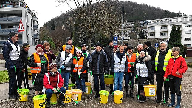 Rund 25 Freiwillige trafen sich am 28. Januar auf Einladung der Klettgau-Cleaners, um Müll in Tiengen zu sammeln.