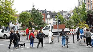 Ups! Plötzlich stehen mehr Bäume auf dem Bodanplatz. Der Bereich wird sozusagen ein „urbaner Dschungel“. Was ist da los?